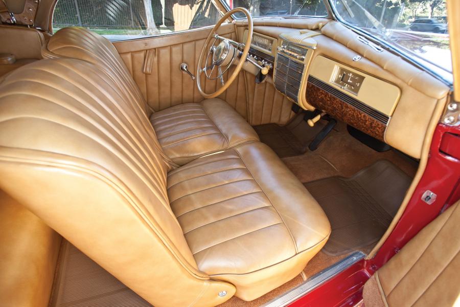  Packard Darrin One-Eighty Convertible Victoria 1941 года  (фото 17 из 19)